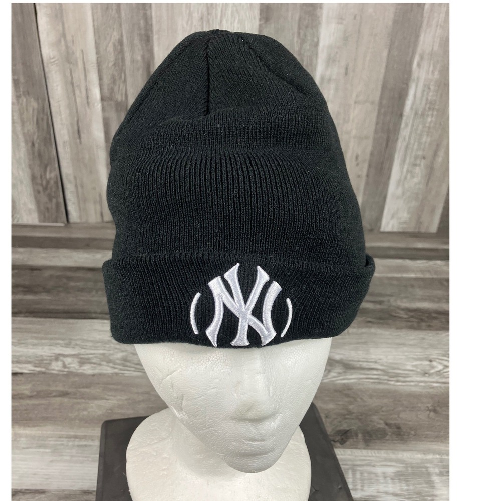 New Era New York Yankees Beanie Black Knit MLB Cuffed Hat Unisex Logo
